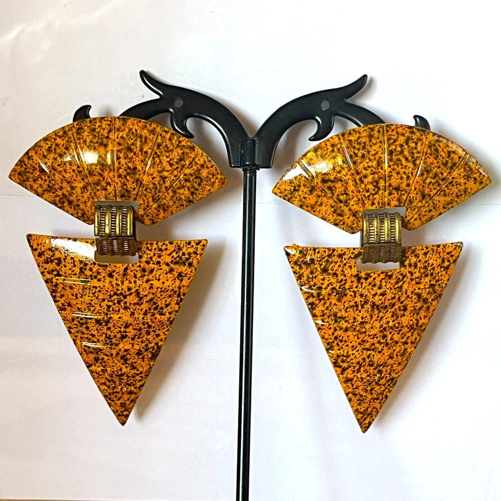 Vintage Fan Triangle Knockers